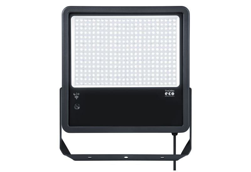 https://shop.cotra.hr/wp-content/uploads/2026/04/led-reflektor-190-140-105w-25000lm-4000k-ip66-s-luxomatom-leo-flex-pc-thorneco-96635307-557f2b8a.png