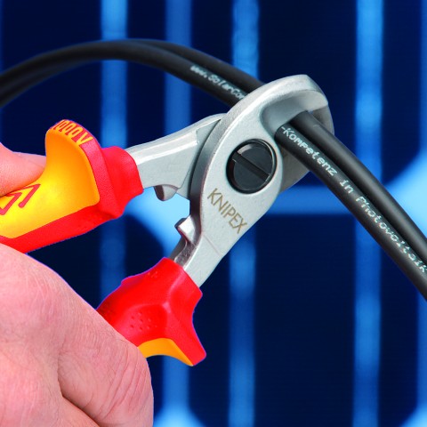 https://shop.cotra.hr/wp-content/uploads/2026/04/skare-za-rezanje-kabela-165-mm-50-mm2-1000v-knipex-95-16-165-e7f35b40.jpg