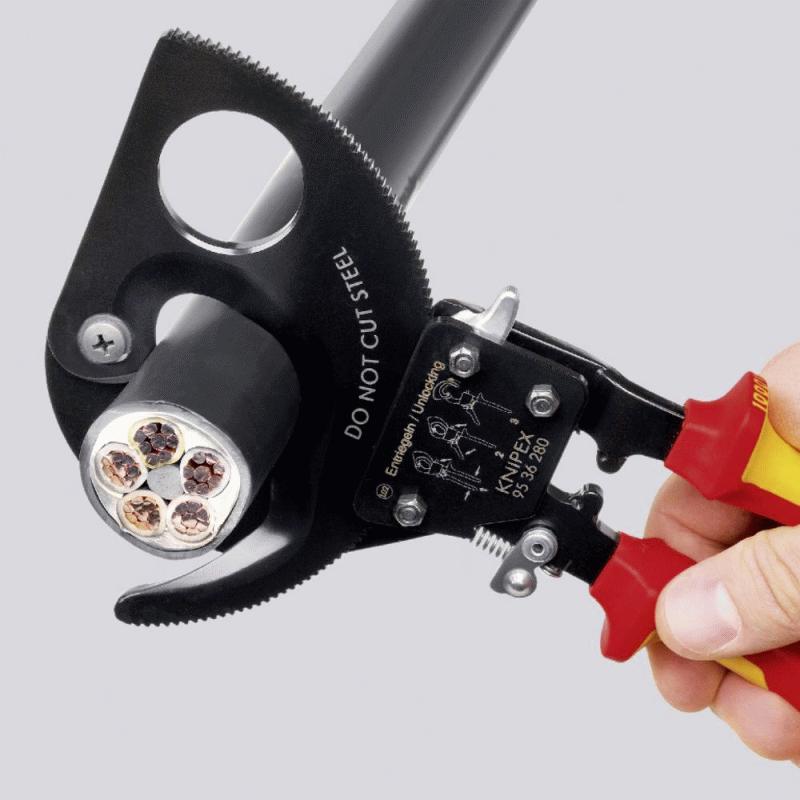 https://shop.cotra.hr/wp-content/uploads/2026/04/skare-za-rezanje-kabela-280-mm-380-mm2-1000v-knipex-95-36-280-2b2d6a31.jpg
