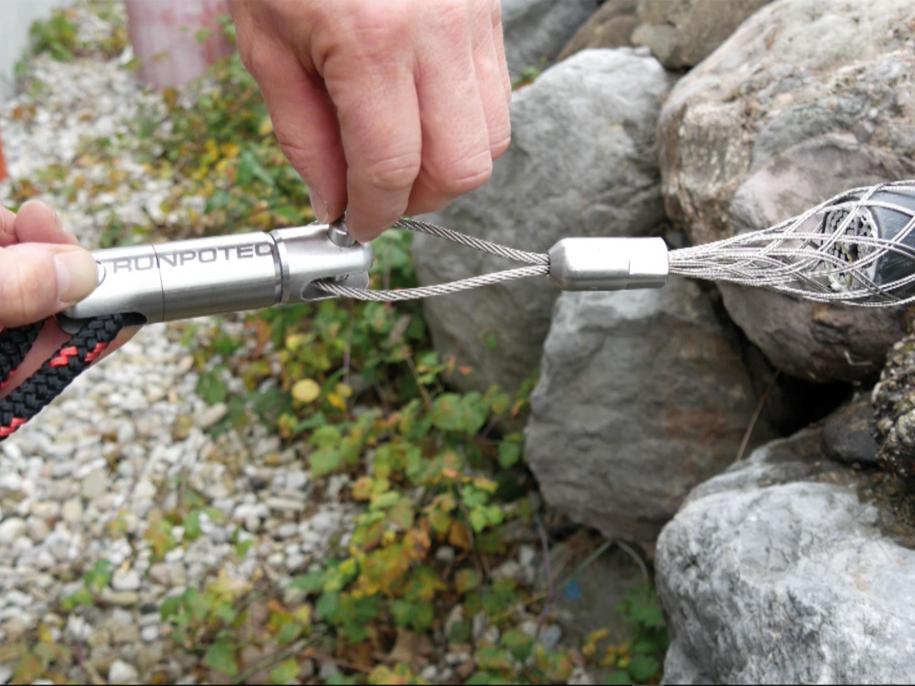 https://shop.cotra.hr/wp-content/uploads/2026/04/vitlo-za-provlacenje-kabela-capstan-winch-runpotec-cw-800-e-10138-6adf67f4.png