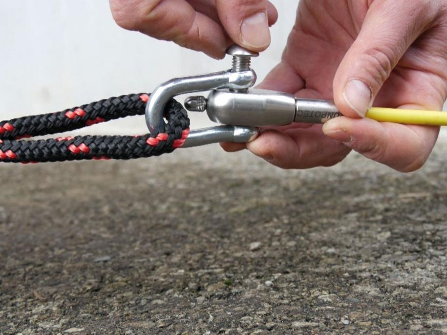 https://shop.cotra.hr/wp-content/uploads/2026/04/vitlo-za-provlacenje-kabela-capstan-winch-runpotec-cw-800-e-10138-bb631b29.png